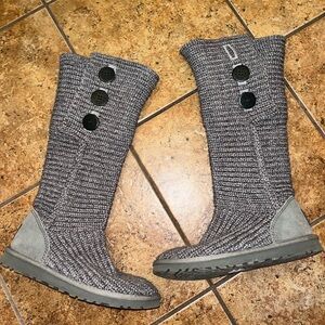 Ugg women’s classic cardy button